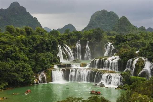 探索知识星球平台,了解doesn't come to school late同义句?的精彩世界!